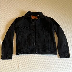 Levi's Denim Trucker Jacket in Black. Size: S